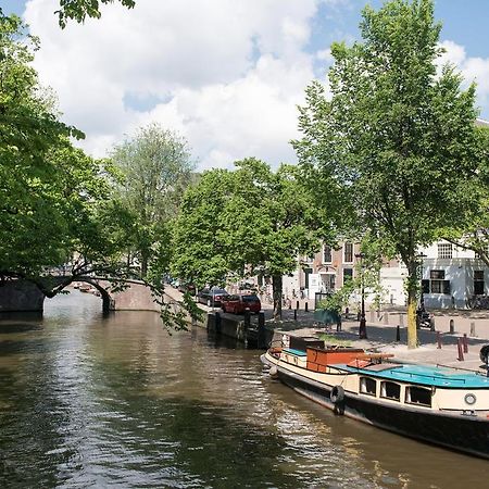 The Black Beauty Private Studio With Canal View Amsterdam Exterior photo