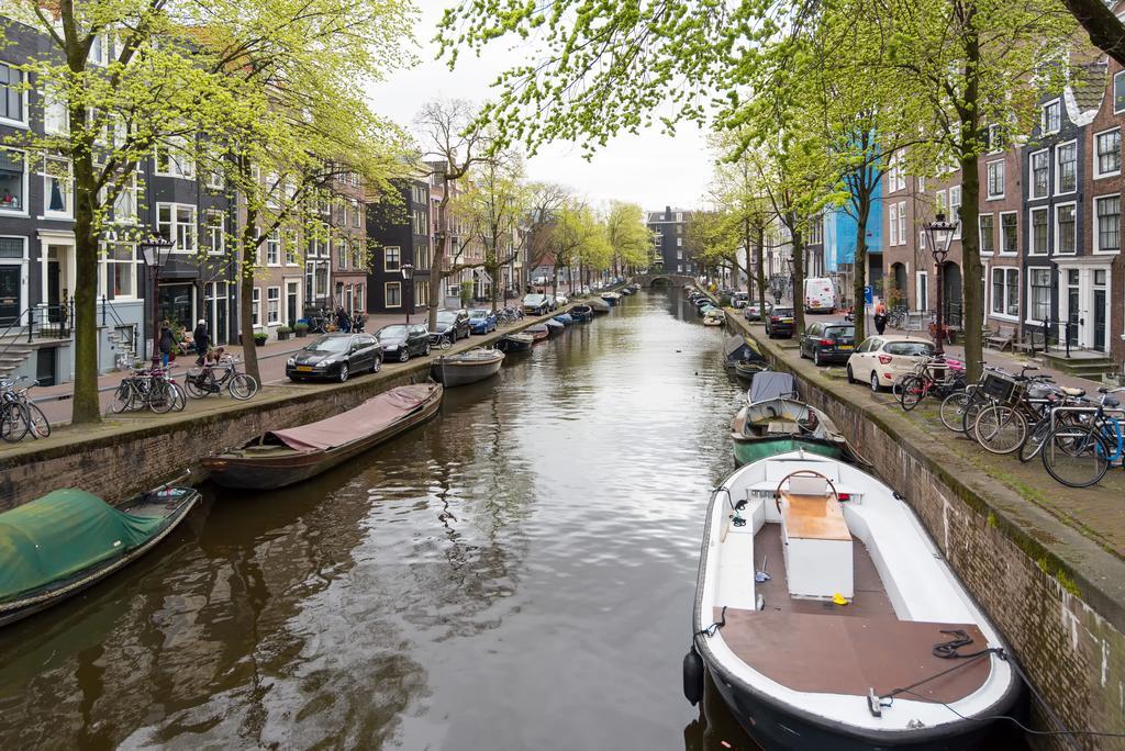 The Black Beauty Private Studio With Canal View Amsterdam Exterior photo